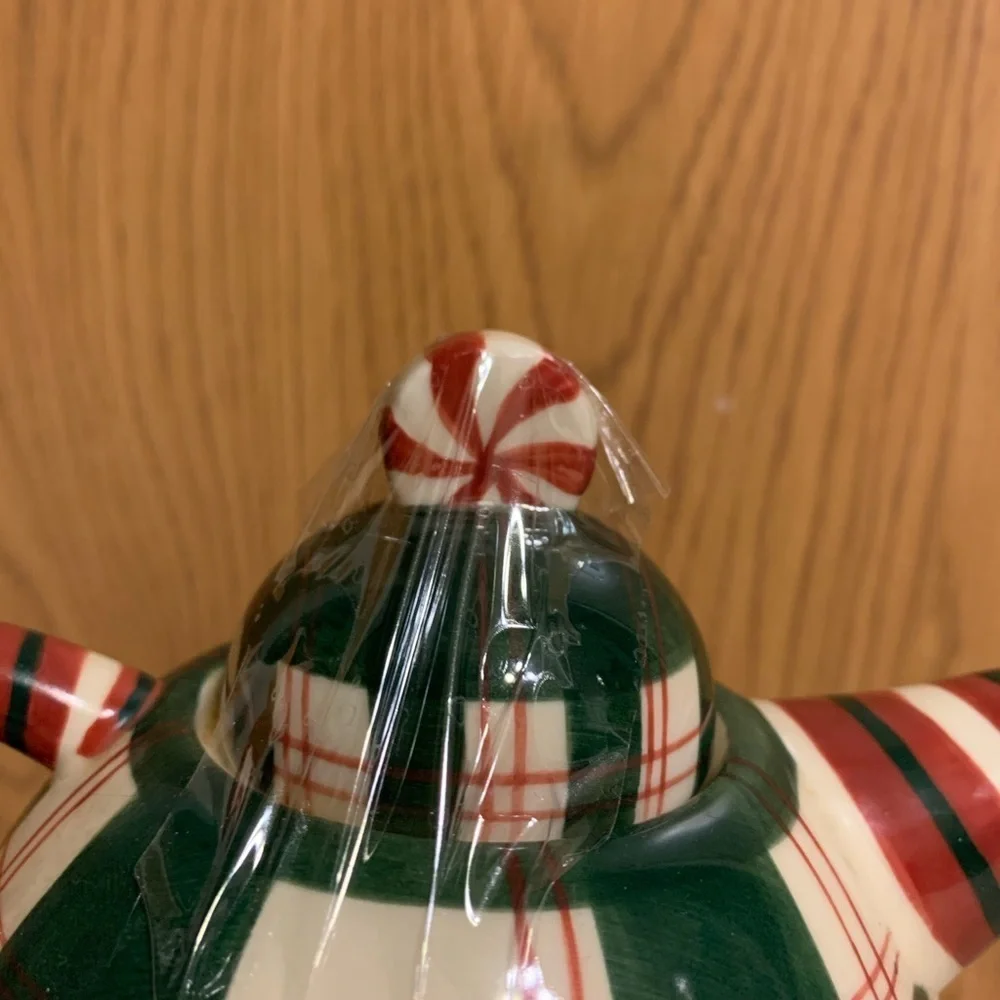 Debbie Mumm Christmas Santa Tea Pot
